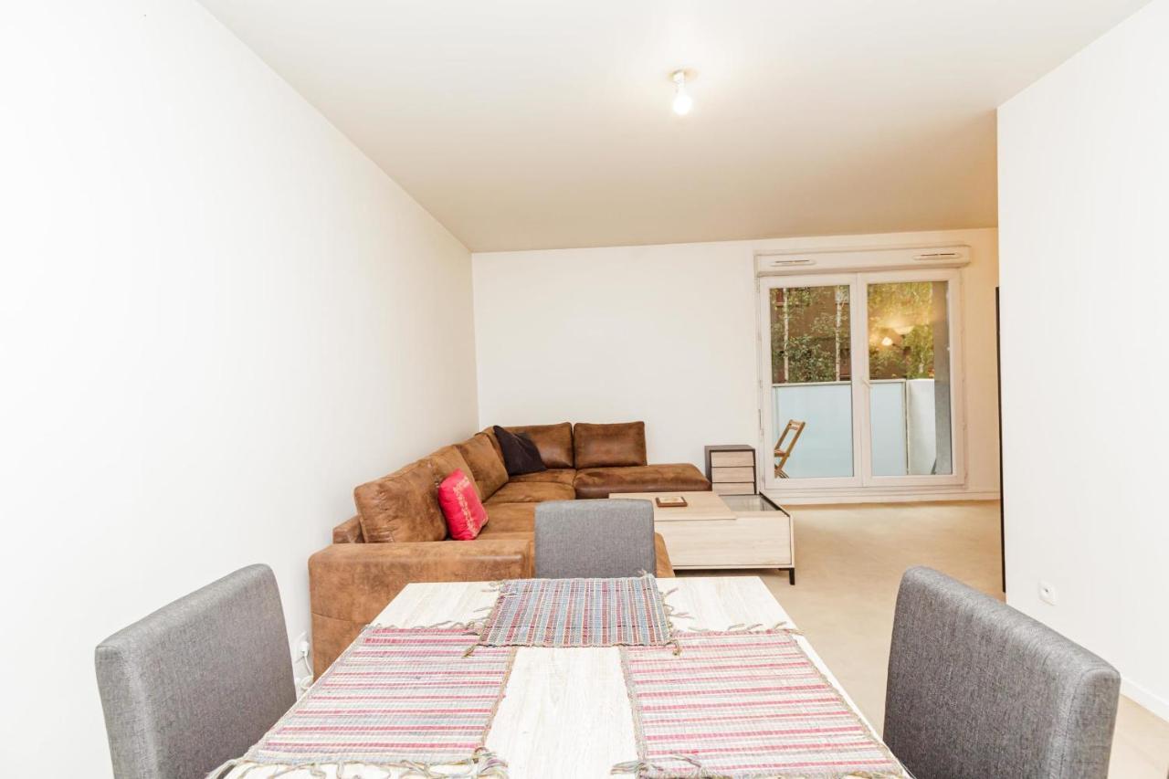 Bright 68 M2 Apartment Near The Stade De France โอแบวีลีเย ภายนอก รูปภาพ